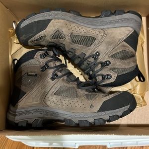 Vasque Breeze 7752 Breeze Men’s 8.5 Wide